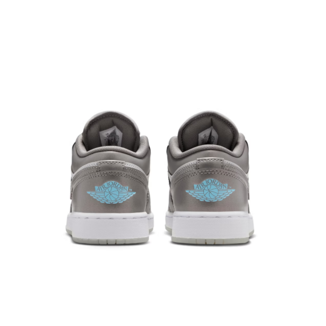 Nike's New Air Jordan 1 Low Se - Women Shoes Jordan บทวิจารณ์และราคา