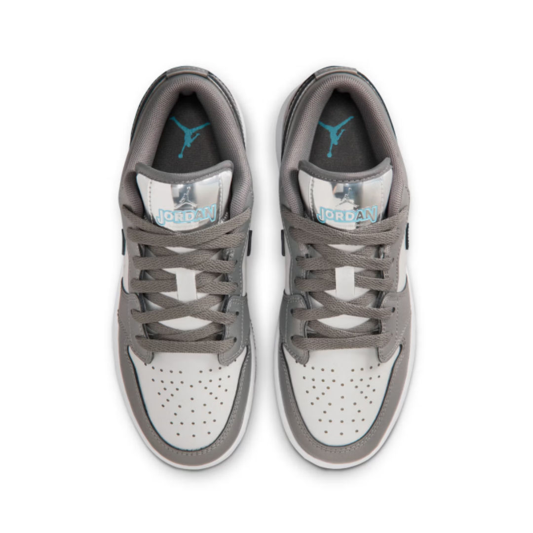 Nike's New Air Jordan 1 Low Se - Women Shoes Jordan บทวิจารณ์และราคา