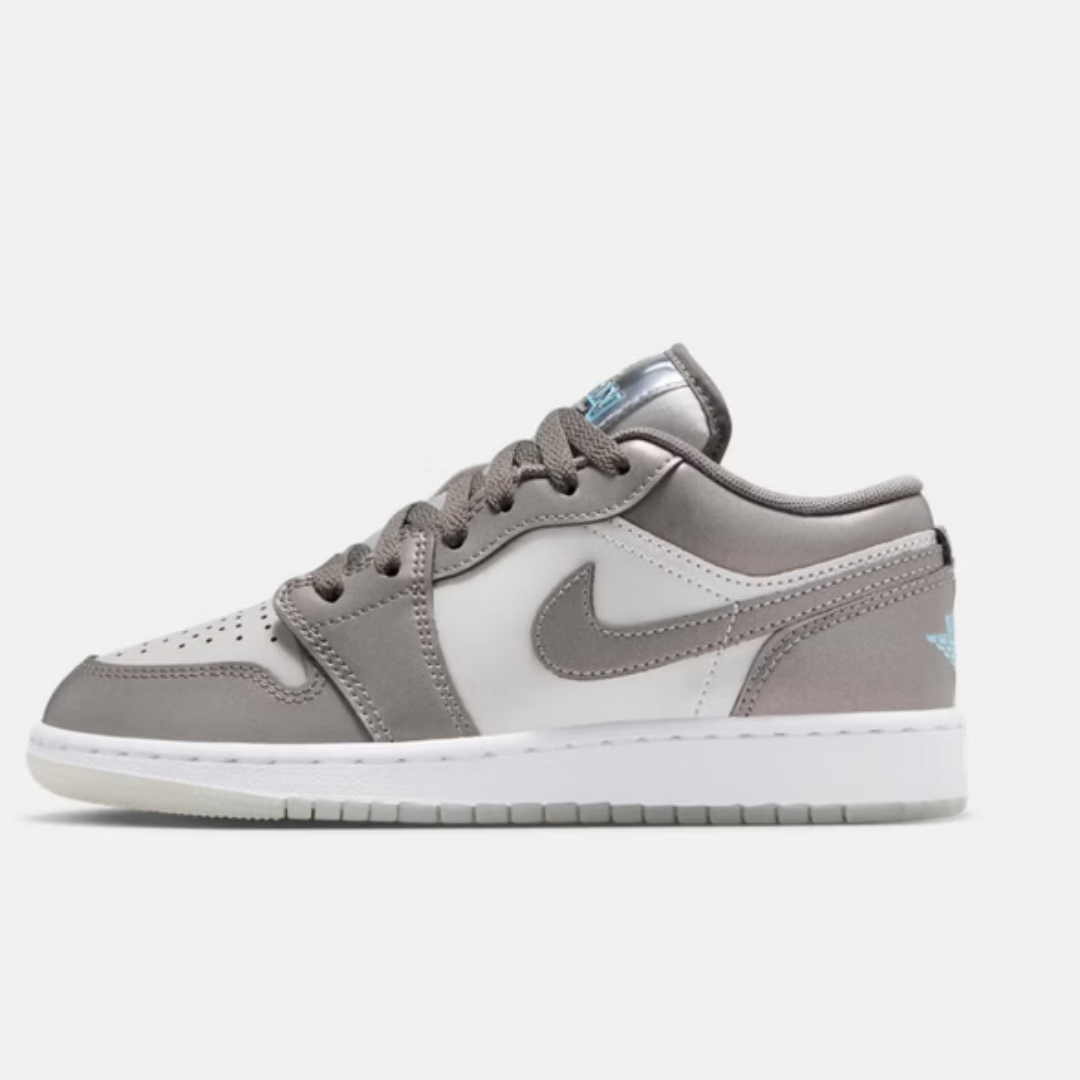 Nike's New Air Jordan 1 Low Se - Women Shoes Jordan บทวิจารณ์และราคา