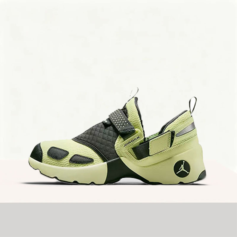 Nike Air Jordan Trunner LX Wom - Women Shoes Jordan บทวิจารณ์และราคา