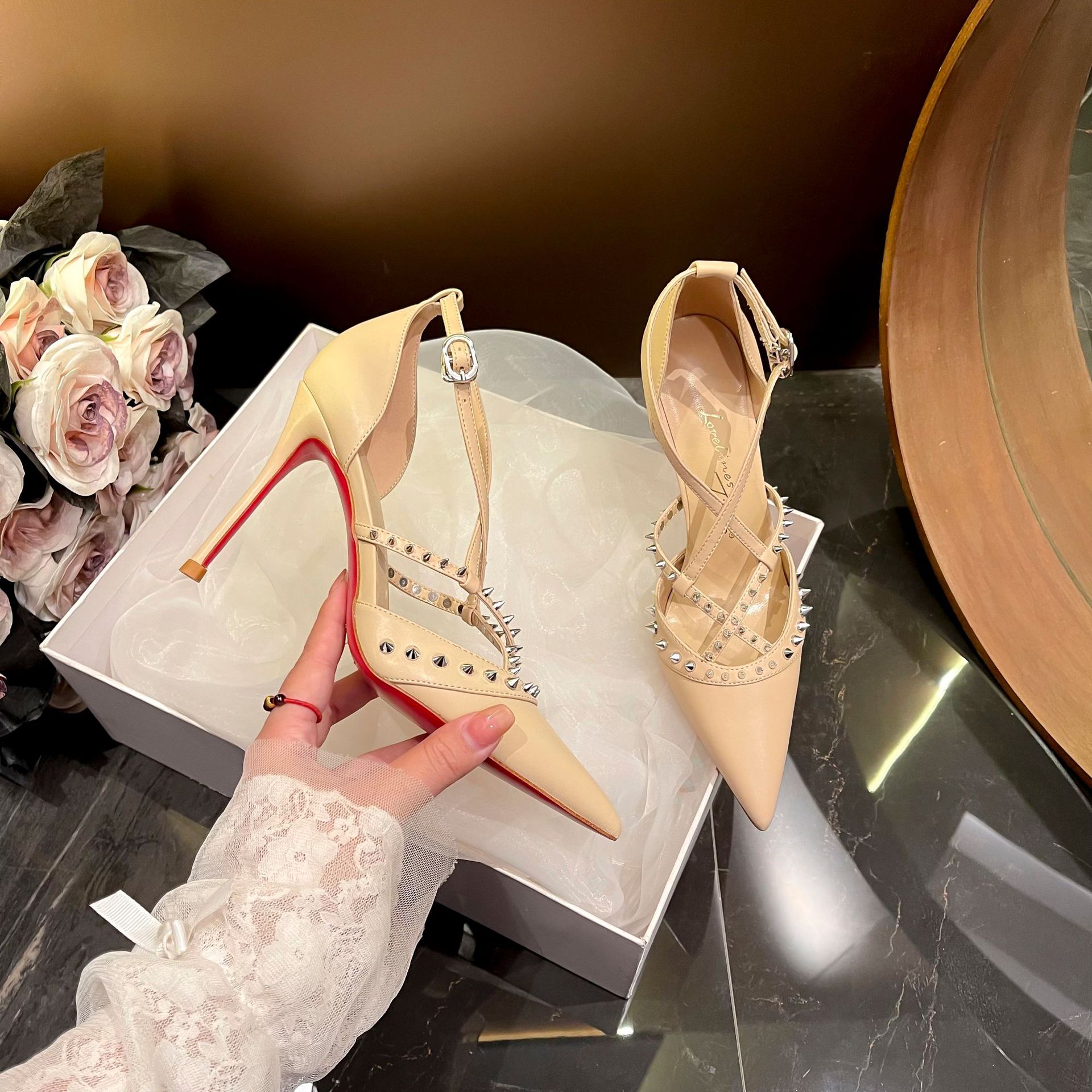 Retro Woman Shoes Sandals Stil - Women Shoes Black บทวิจารณ์และราคา