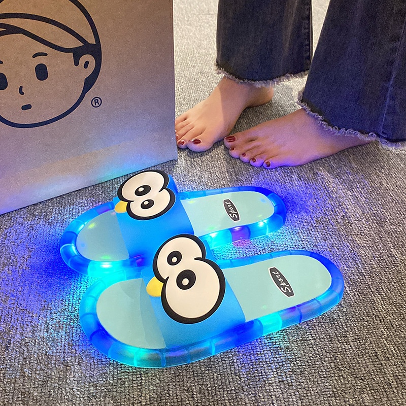 Funny Big Eyes Luminous Slide  - Mule Slip On บทวิจารณ์และราคา